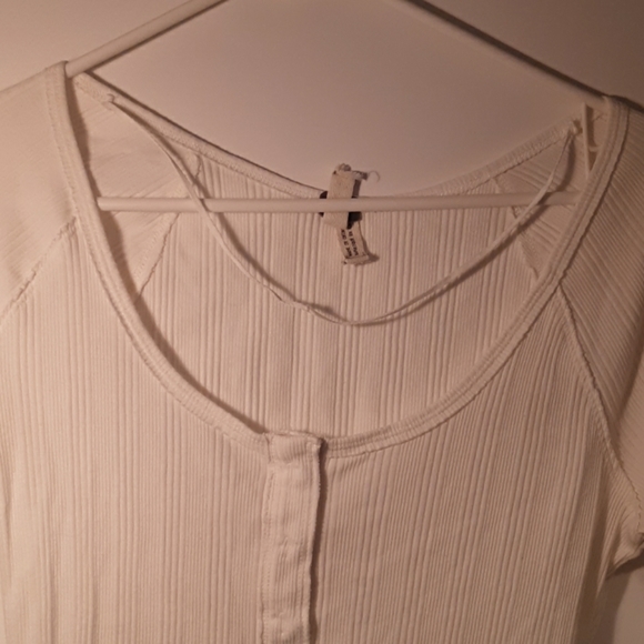 We the Free scoop longsleeve white shirt - Picture 3 of 8